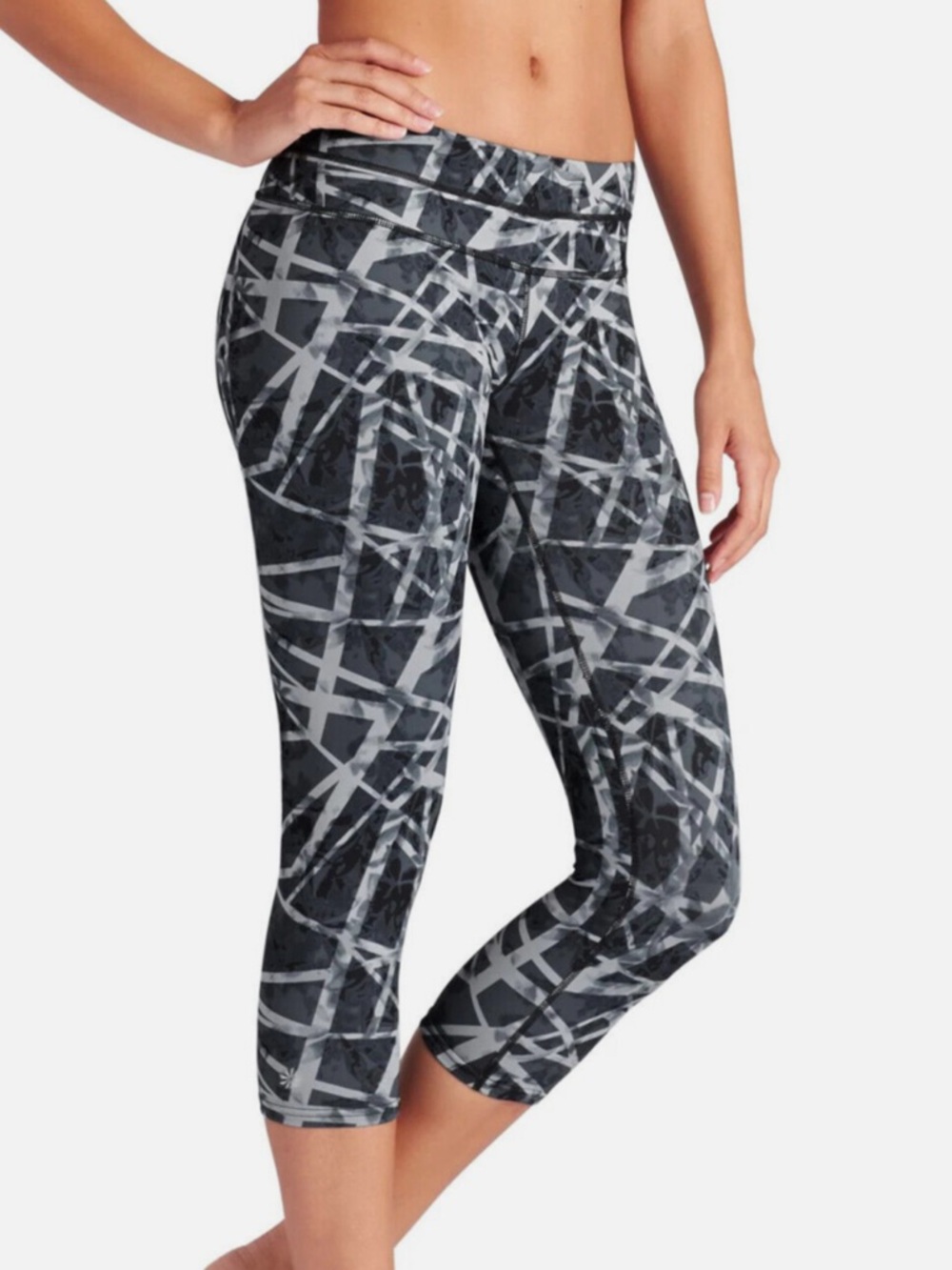 Athleta Floral Geo Sonar Capri leggings Medium Activewear workout gym yoga M